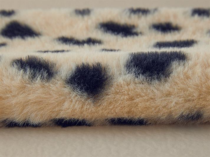 Perna pentru apa calda, Spotty, poliester, 72x12 cm, crem-negru