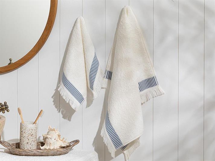 Cyra Cottony fringed Hand Towel 30x40 cm Ecru