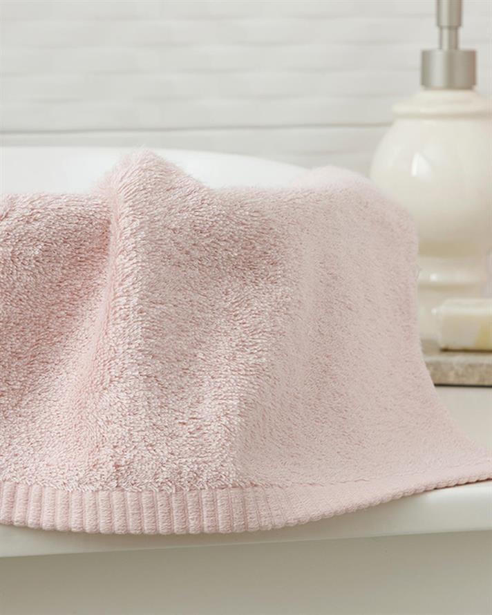 Leafy Bamboo Hand Towel 30x50 cm Powder Pink.