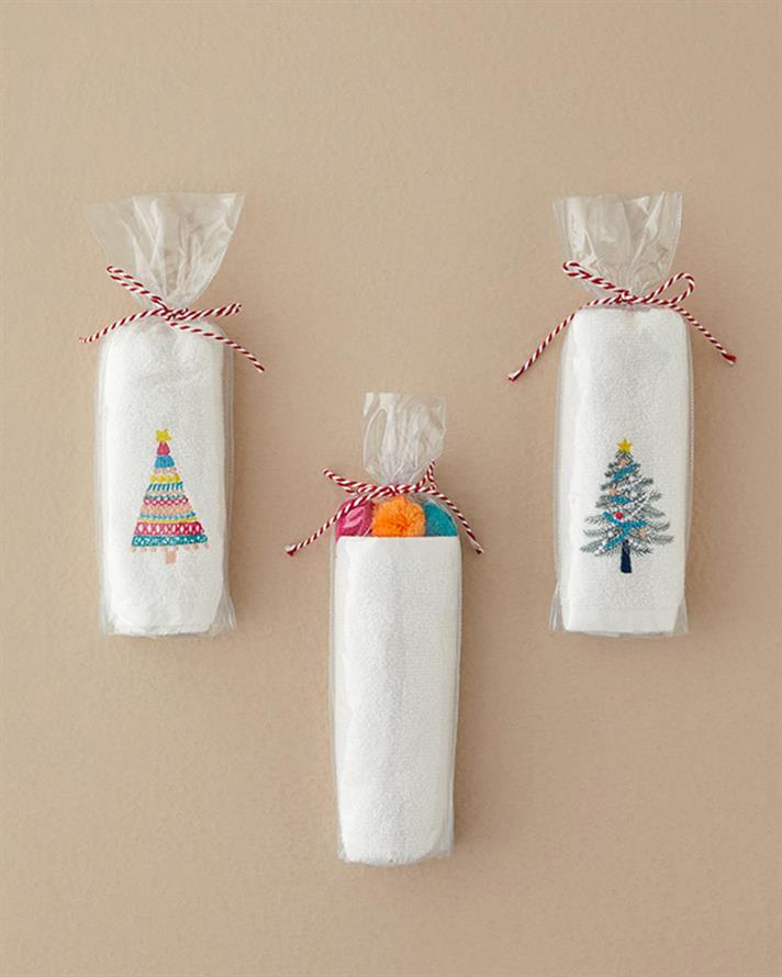 Cottony Pompom În Formă  PROSOP DE MÂINI 30*50 Cm Ecru