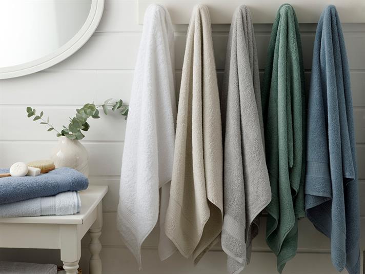 Pure Basic Bath Towel 70x140 cm Dark Blue.