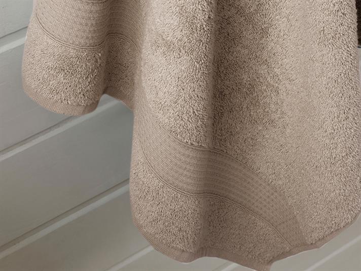 Pure Basic Bath Towel 100x150 cm Light Brown.
