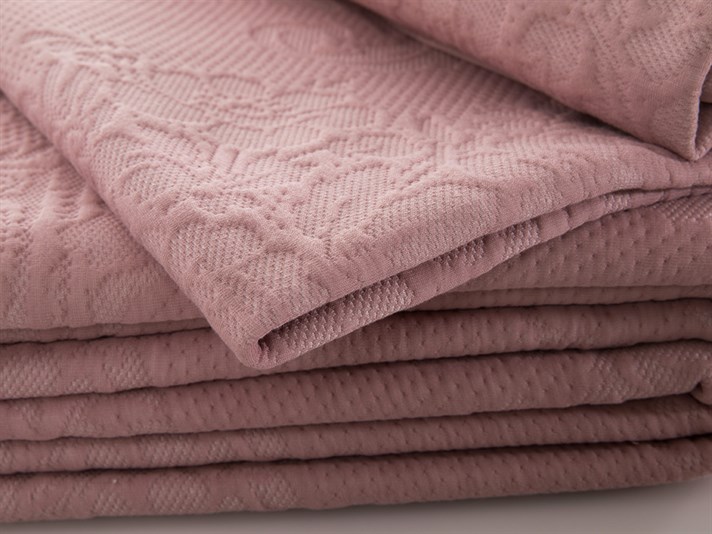 Rosy Damask  Împletitură Persoană dublă  SET CUVERTURĂ DE PAT 240x260 cm Roz
