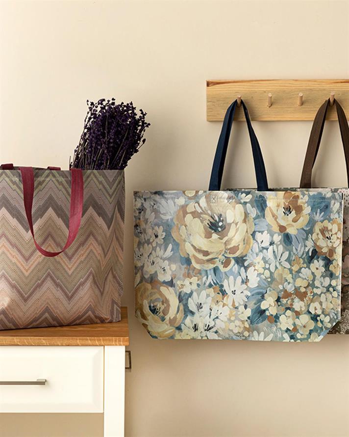 Sacosa de cumparaturi, Flowers, polietilena, 54,5x38 cm, roz prafuit