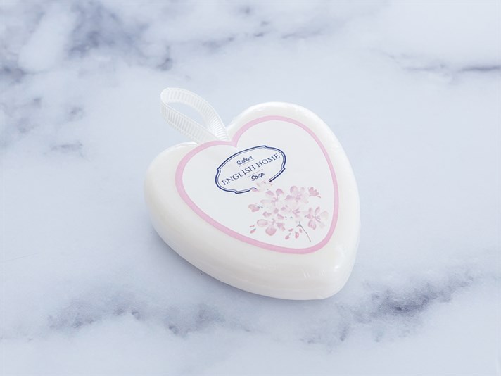 Sakura În Formă De Inimă Săpun 60 gr Alb