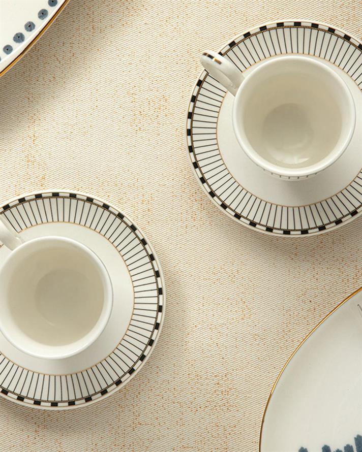 Set 2 cești de cafea cu farfurie, Elegance Chic, porțelan, 100 ml, negru