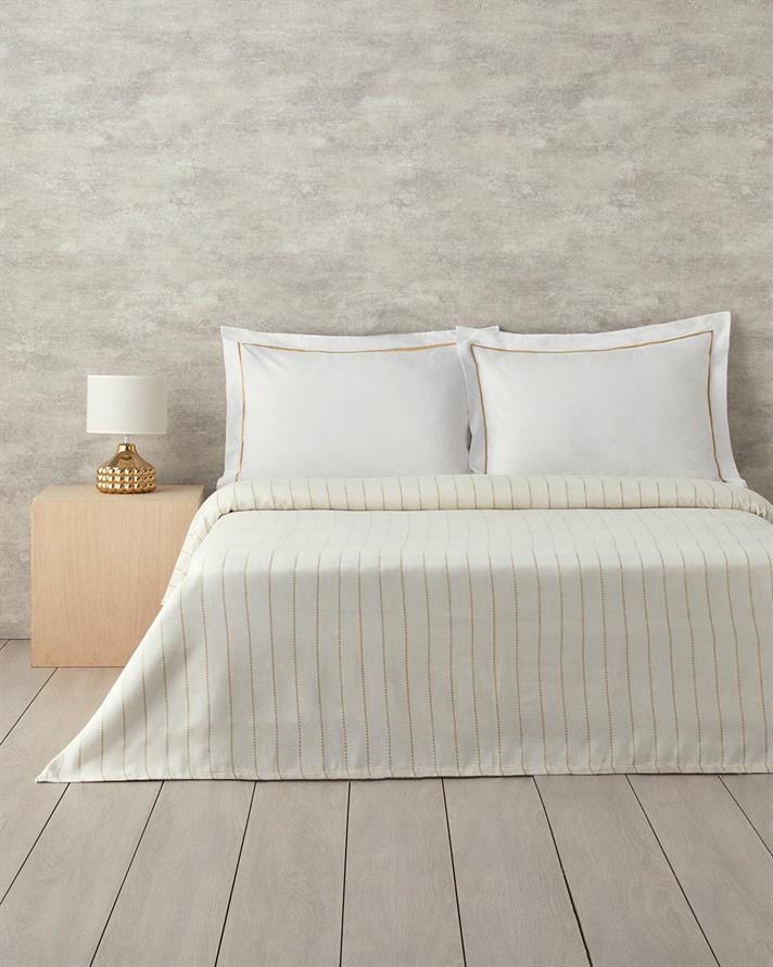 Set complet patura subtire pentru doua persoane, Lucent, bumbac-viscoza-poliester, 200x220 cm/160x200 cm/50x70 cm, auriu