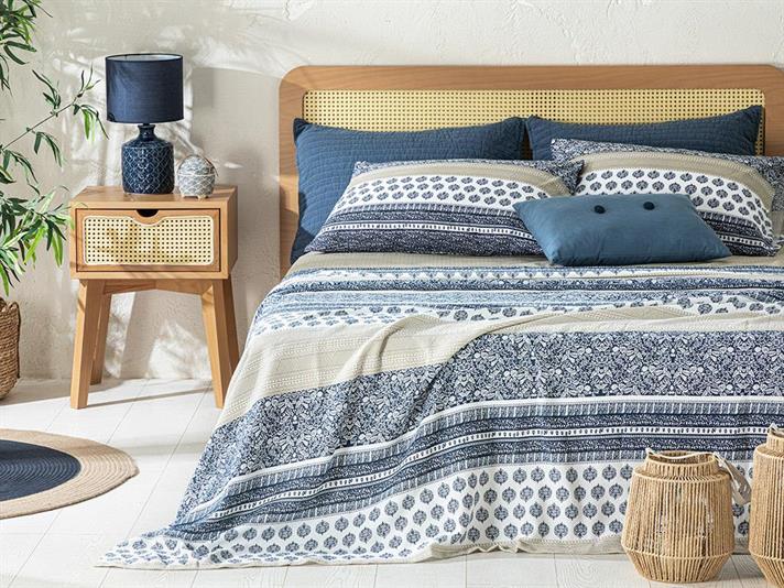 Set complet patura subtire pentru doua persoane, Ancient Lines, bumbac, 220x240 cm/240x260 cm/50x70 cm, indigo-bej