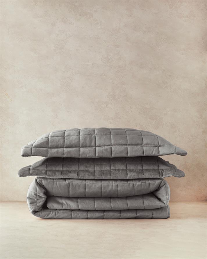 Set cuvertură pat cu două fețe de pernă, king size, Pure Elegancy, poliester, 240x260 cm/ 50x70 cm, gri