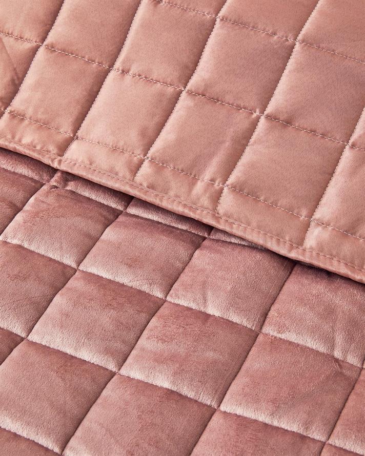 Set cuvertură pat cu două fețe de pernă, king size, Pure Elegancy, poliester, 240x260 cm/ 50x70 cm, roz închis