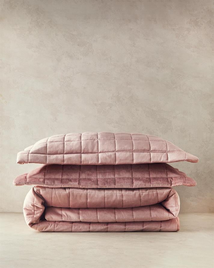 Set cuvertură pat cu două fețe de pernă, king size, Pure Elegancy, poliester, 240x260 cm/ 50x70 cm, roz închis