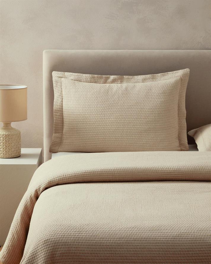 Set cuvertură pat cu fețe de pernă, King size, Line Sequence, bumbac-poliester, 240x260 cm, Bej