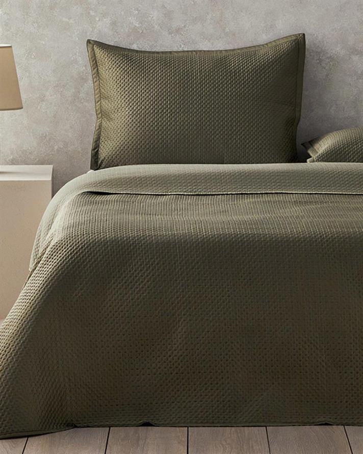 Set cuvertură pat cu fețe de pernă, King size, Sisilla, 100% poliester, 240x260 cm, verde