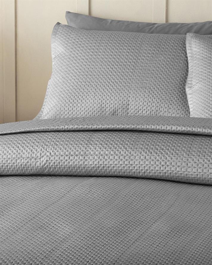 Set cuvertură pat cu fețe de pernă, King size, Sisilla, poliester, 240x260 cm, gri