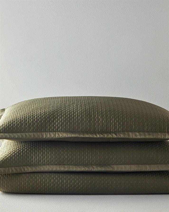 Set cuvertură pat cu fețe de pernă, King size, Sisilla, 100% poliester, 240x260 cm, verde