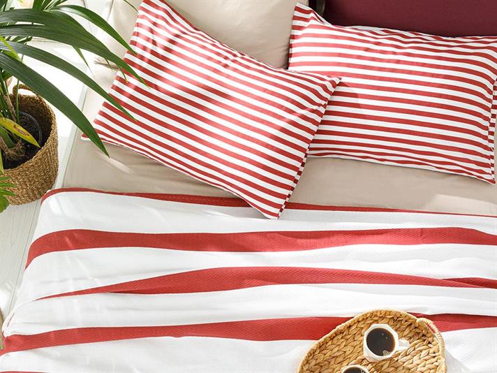 Set pătură subțire cu fețe de pernă, pentru două persoane, HIP STRIPE, bumbac-viscoză-poliester, 200x220 cm, bordo
