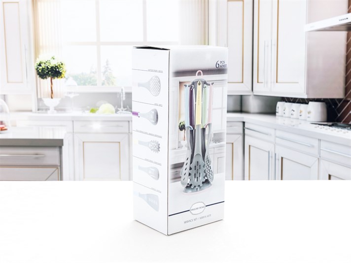 singuratic Plastic  6 piese  SET DE SERVIT Colorat