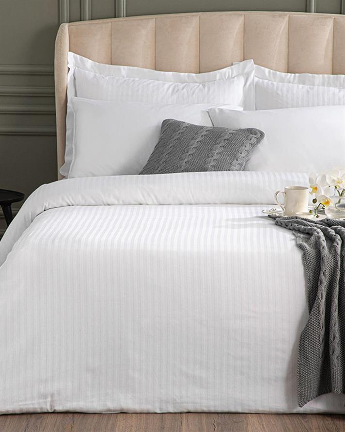 Starry Cu Detaliu De Poplin King Size Set Lenjerie De Pat 240x220 cm Alb