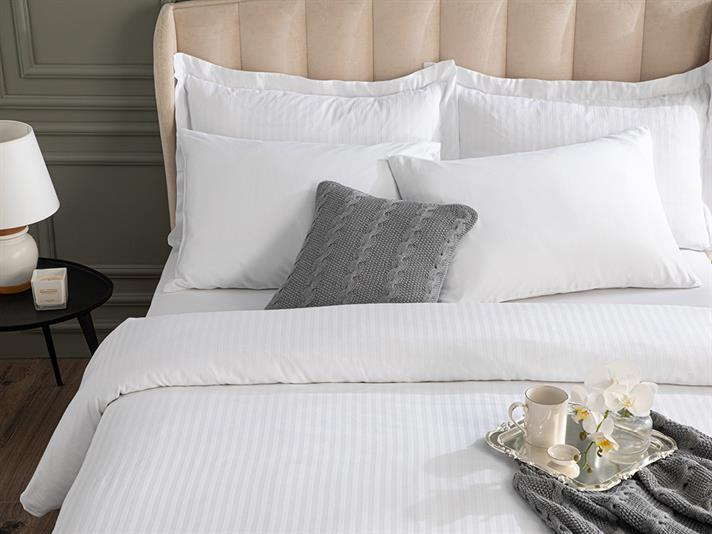  Lenjerie de pat completă, pentru două persoane, Starry, poplin, 160x220 Cm/ 180x240 cm/ 50x70+20 cm, alb