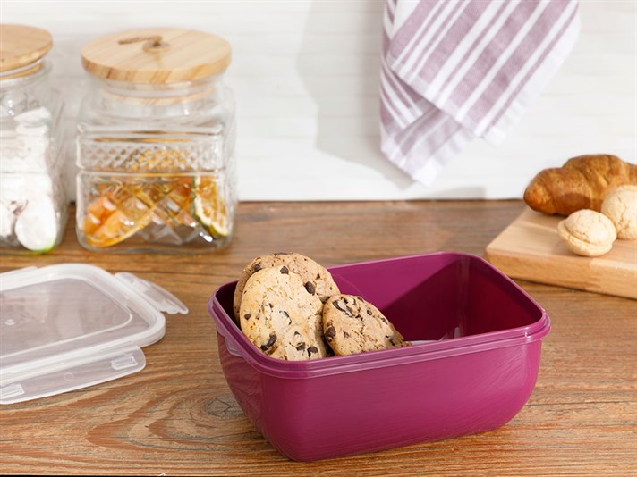 Stella Plastic Rectangular Storage Box 1400 ml Purple