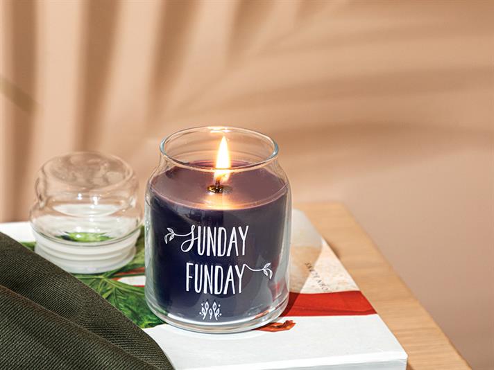 Lumânare parfumată, SUNDAY FUNDAY, 195 gr, bleu