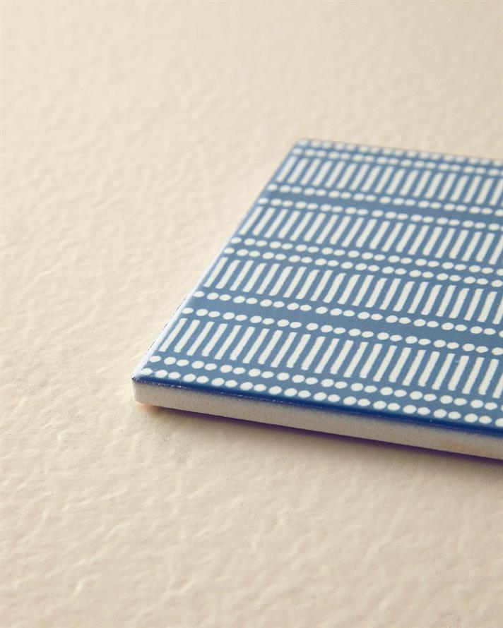 Suport de pahar, Blue Daisy, ceramică, 10,8 cm, bleu