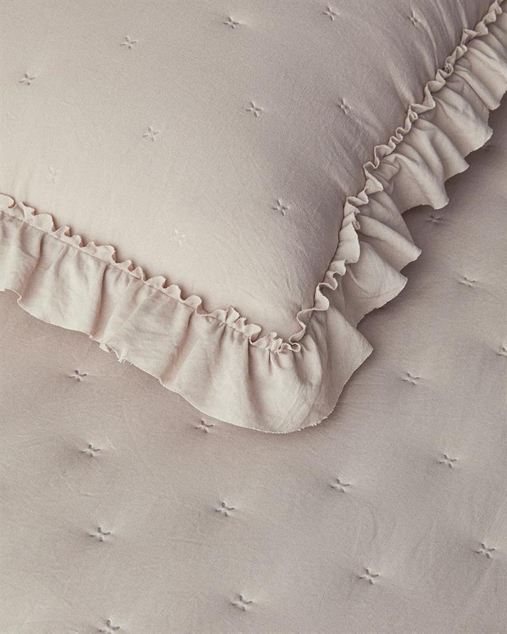 Swanky Cu Volane King Size Set Cuverturi Pat 240x220 cm Bej