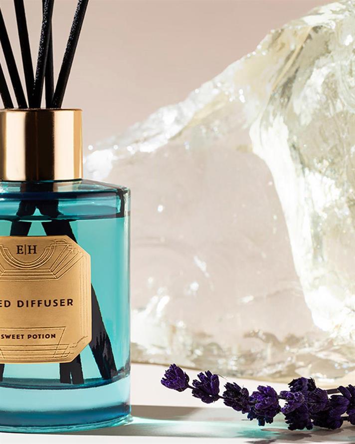 Sweet Potion Parfum De Cameră Cu Bețișoare 100 ml auriu