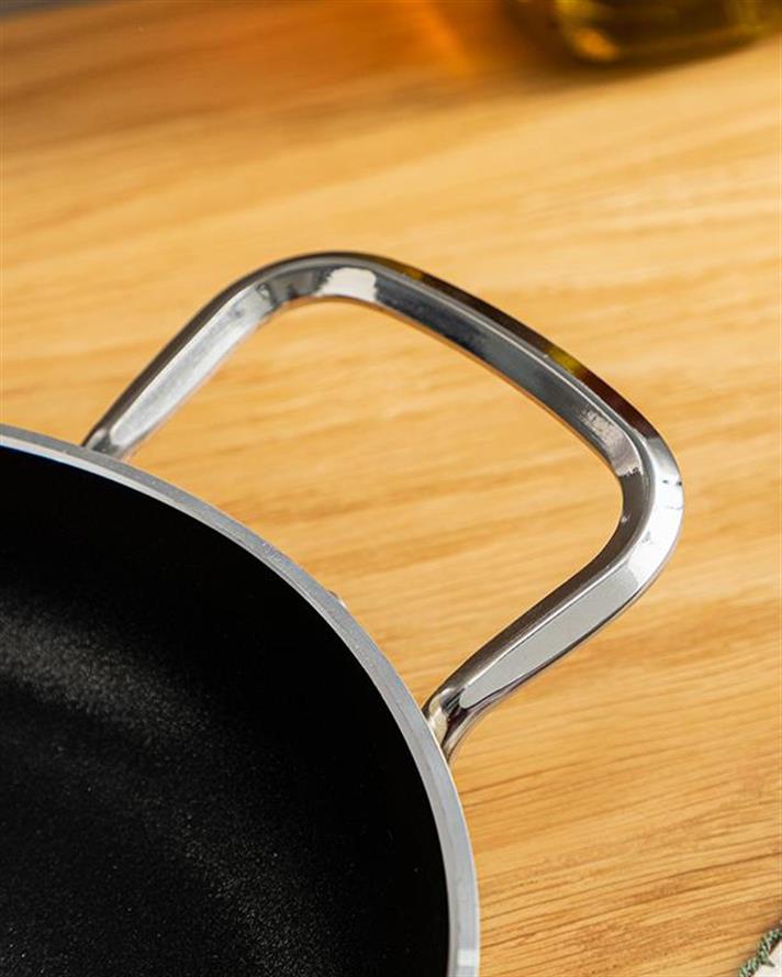 Tigaie antiaderentă, cu capac și mânere, Excellence, aluminiu, 18 cm, crem
