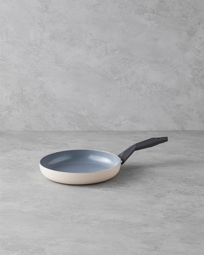 Ceramică Tigaie 28 cm Crem.