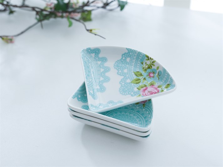 Rose And Lace Bone China 4 Pcs Appetizers 9 cm Pink