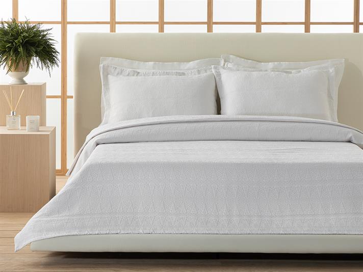 Set cuvertură pat cu fețe de pernă, King size, Triangle, jacquard-bumbac-poliester, 280x250 cm, alb