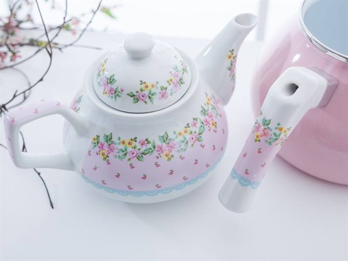 Tulip Enamel Tea Pot . Pink
