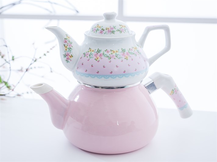 Tulip Enamel Tea Pot . Pink