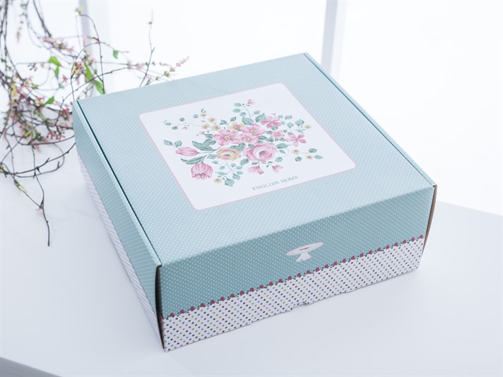 Tulip Bone China With Legs Service Plate . .
