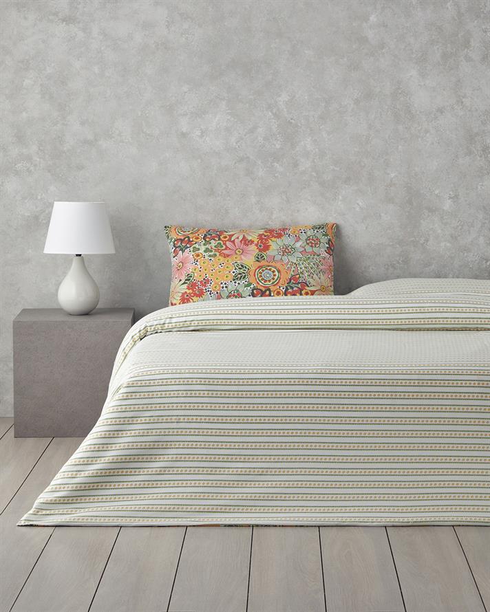 Charming Blossoms Ușor De Călcat Double Set Lenjerie De Pat 200x220 cm Roz - Turcoaz