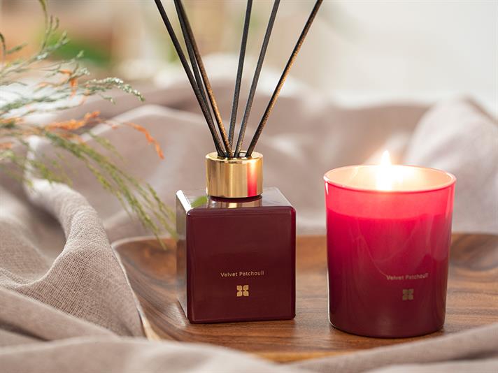 Velvet Patchouli Parfumat Set Cu 2 Piese Set Parfumuri Bordo