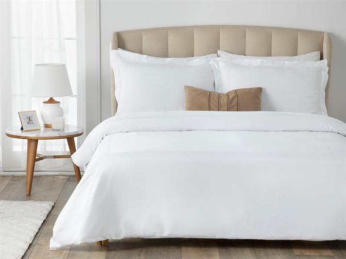 Vivian Set Lenjerie De Pat King Size 4 Perne - Set Lenjerie De Pat Satin Din Bumbac | English Home, 240 x 220 cm, Alb