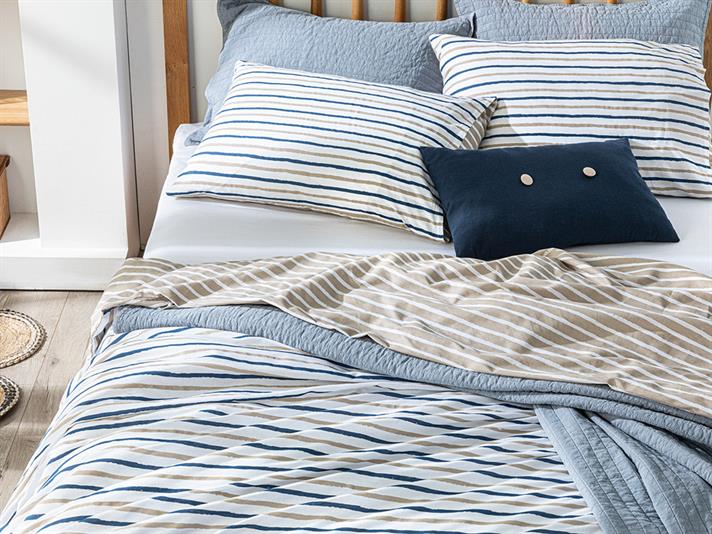  Lenjerie de pat completă, King Size, Wavy Lines, Bumbac, 240x220 cm/ 180X200 cm/ 50X70 cm, bej- albastru