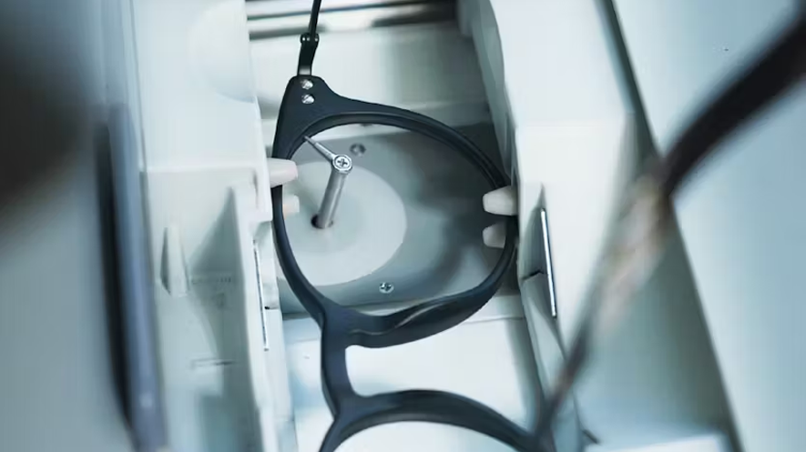 Berk Optik, Astigmat, Miyop, Göz Sağlığı, Gözlük Camı İnceltilmesi