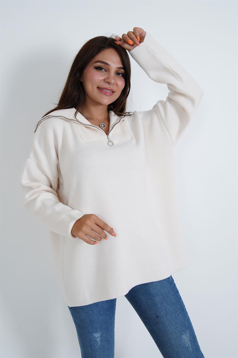 Bej Önü Fermuarlı Triko Kazak