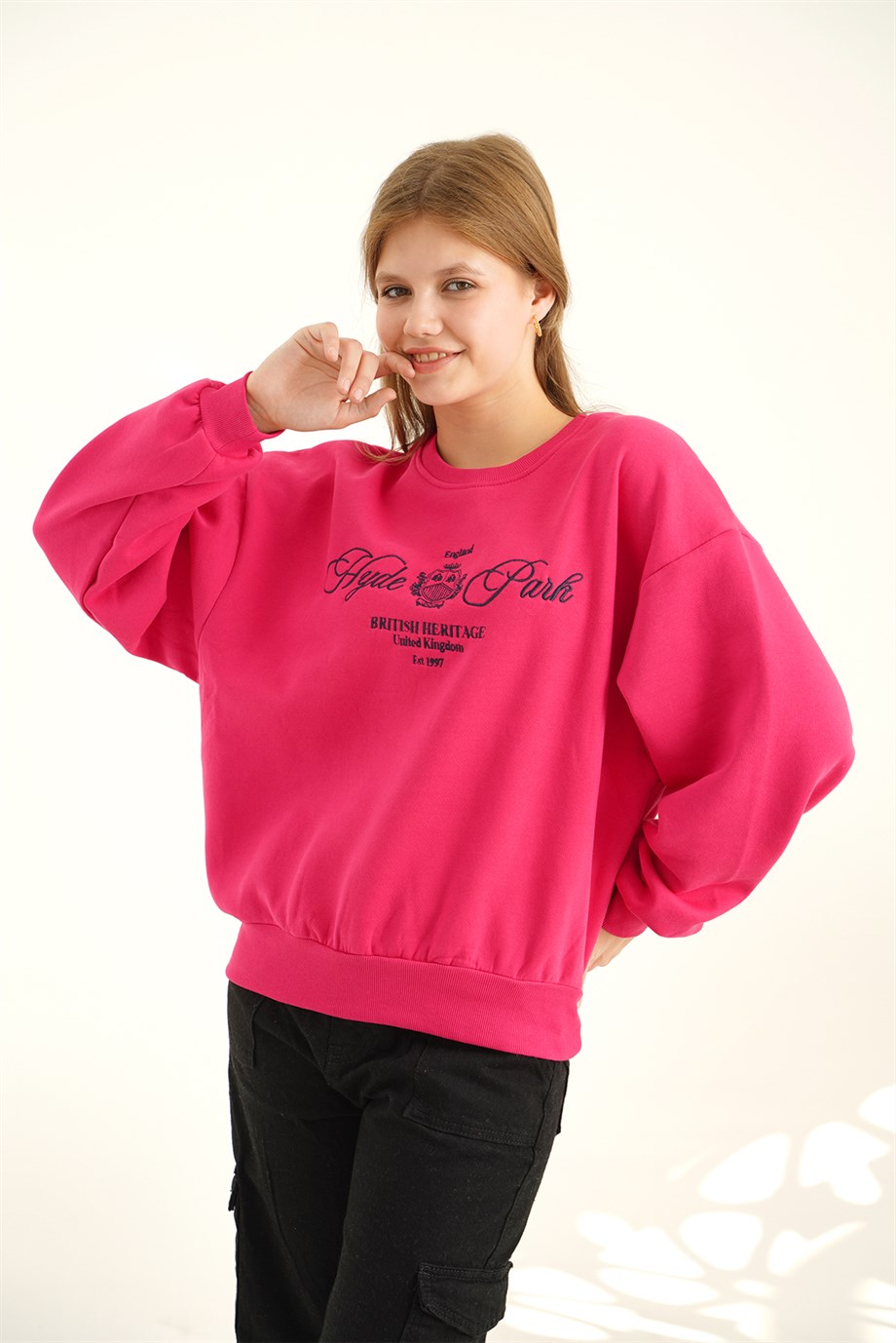 Önü Nakışlı Fuşya Sweat