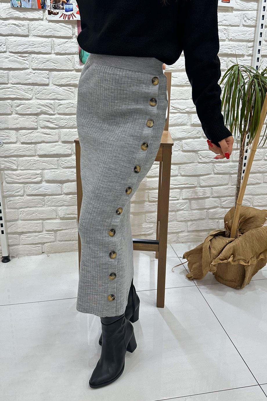 Yandan Düğmeli Gri Uzun Triko Etek