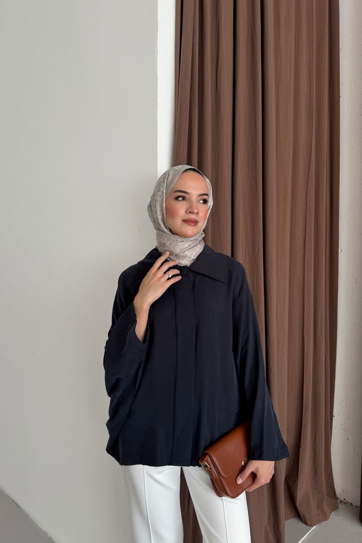 Geniş Yakalı Modal Trenç Lacivert