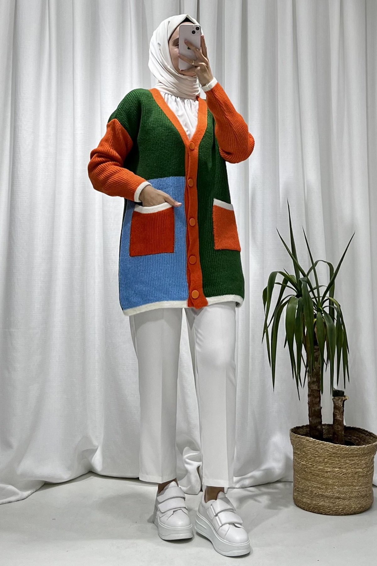 Yeşil Renkli Yün Hırka