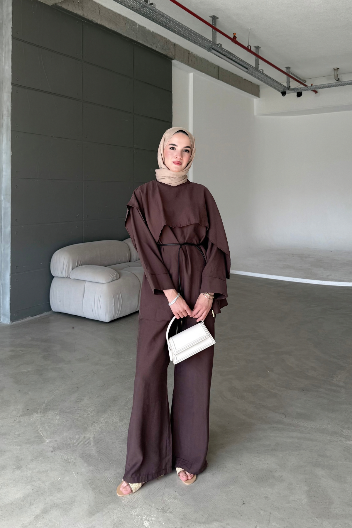 Katy Pelerinli Takım Kahverengi