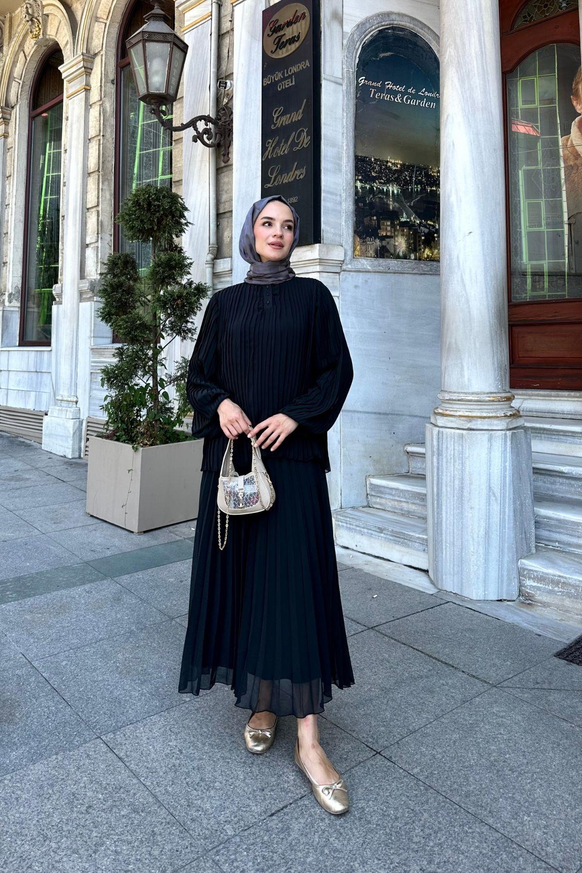 Lesa Piliseli Takım Siyah