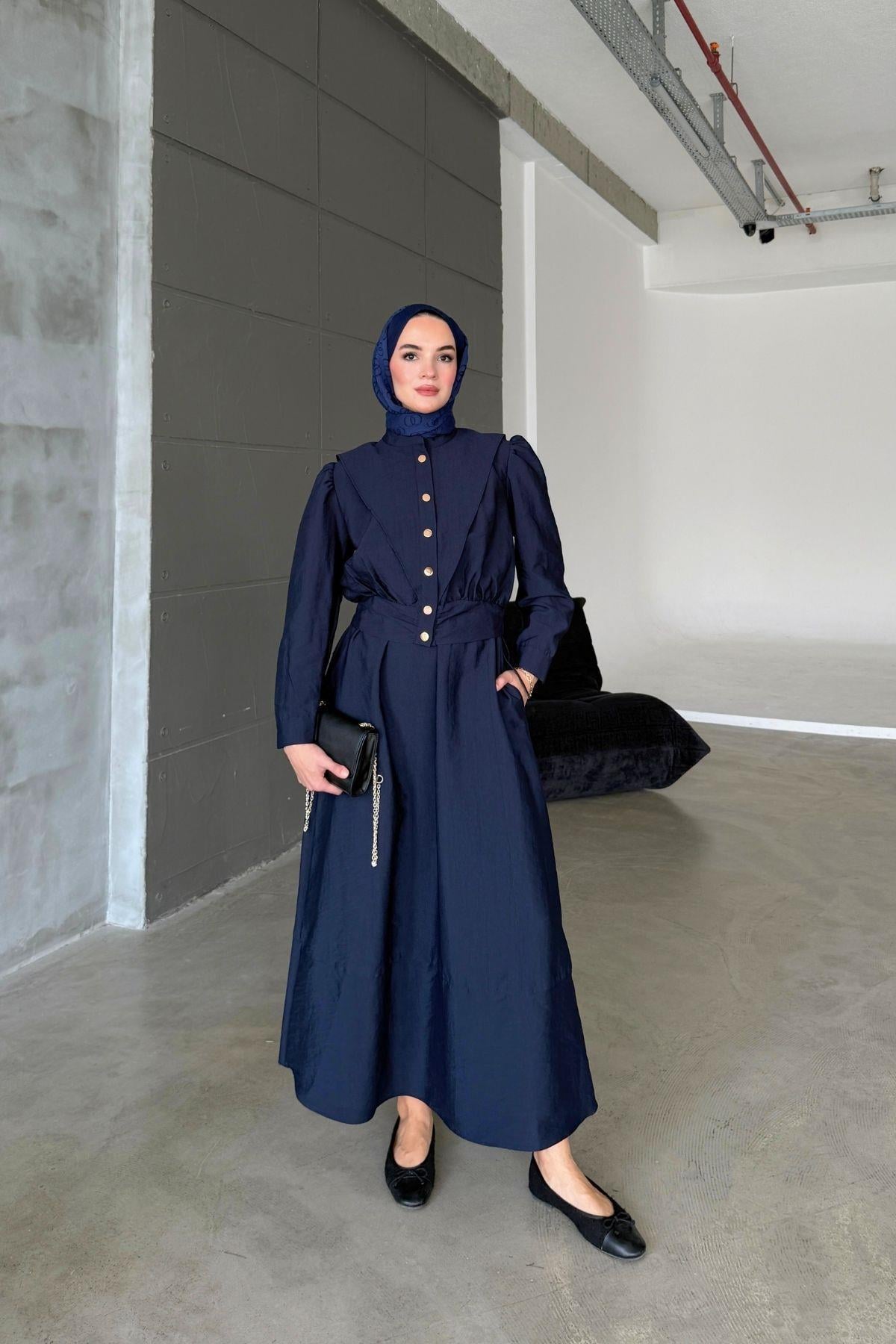 Marissa Elbise Lacivert