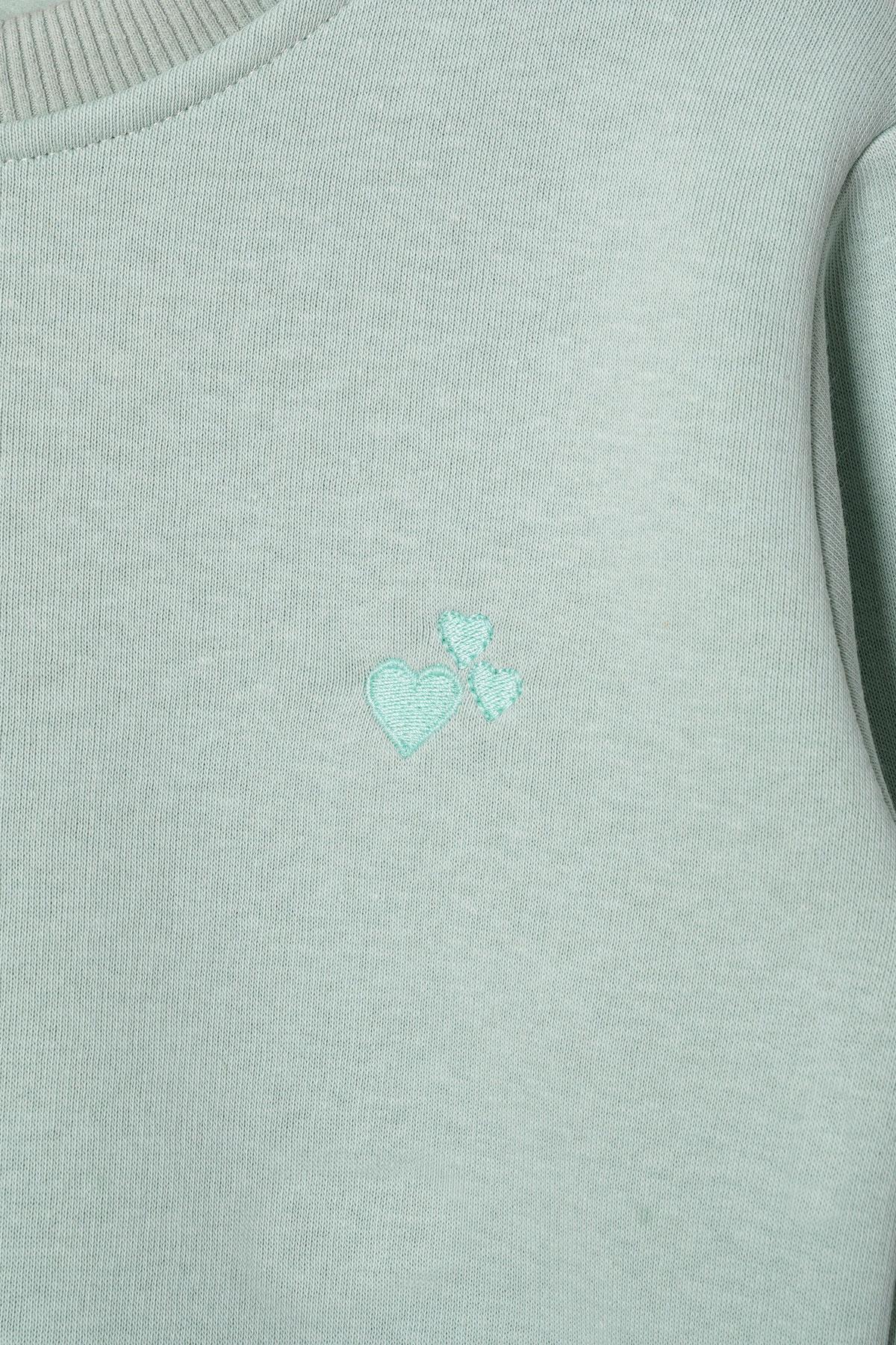 Bisiklet Yaka Uzun Kol Kalp Nakışlı Şardonlu Kız Çocuk Mint Renk Sweatshirt