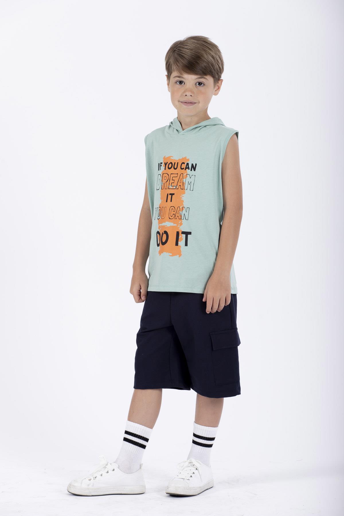 Baskılı Kapüşonlu Sıfır Kol Yeşil Renk Erkek Çocuk Tshirt